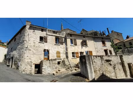 a vendre - immeuble de rapport - 5 t2 - centre de vihiers - d5904