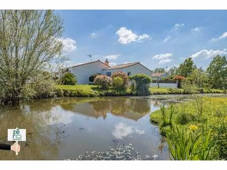 vente maison au perrier (85300) : à vendre / 132m² le perrier