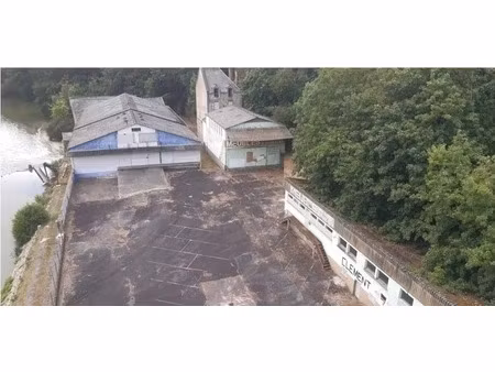 terrain à vendre de plus de 9 000 00 m² mayenne (53)