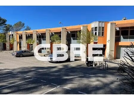 location local d'activités valbonne 2 352 m²