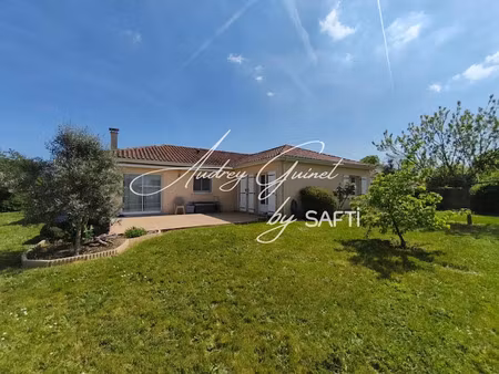 vente maison 6 pièces 134 m² à beaumont saint-cyr (86490)  250 000 €