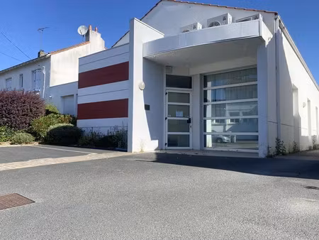 rezé centre-ville  bureau à louer 283 m²
