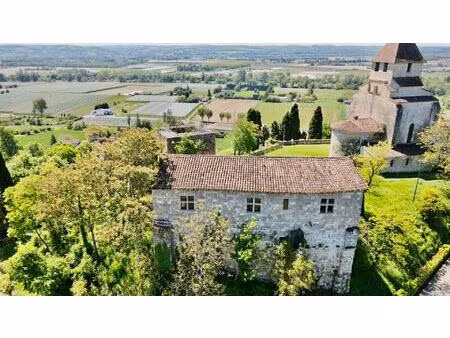 château de clermont-dessous du xieme siècle