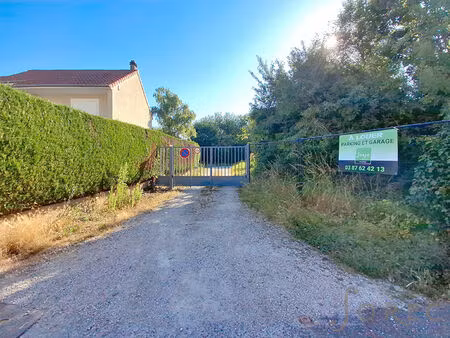 parking à louer le ban saint martin !!!