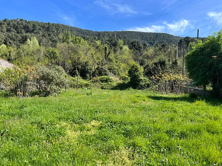 terrain constructible avec puits