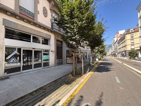 location commerce 83 m² à grenoble (38000)