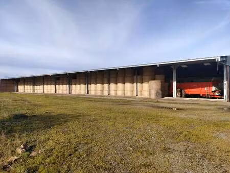 vente terrain à bazoges-en-pareds (85390) : à vendre / 9748m² bazoges-en-pareds