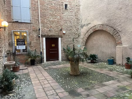 location local commercial 68m2 perpignan 66000 - 545 € - surface privée