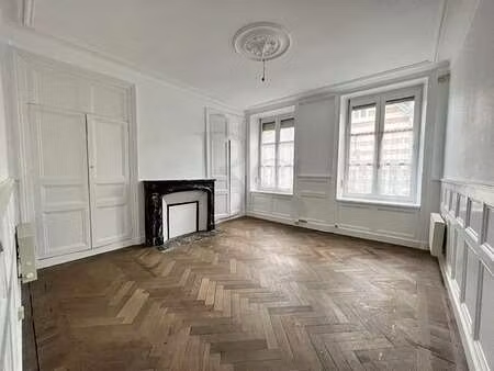 location bureaux et commerces à flers (61100) : à louer / 16m² flers