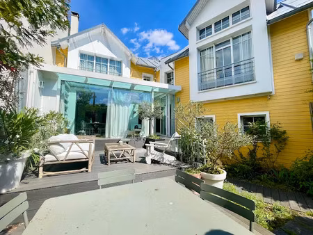 vente maison 8 pièces 242.67 m² à issy-les-moulineaux (92130)  1 990 000 €