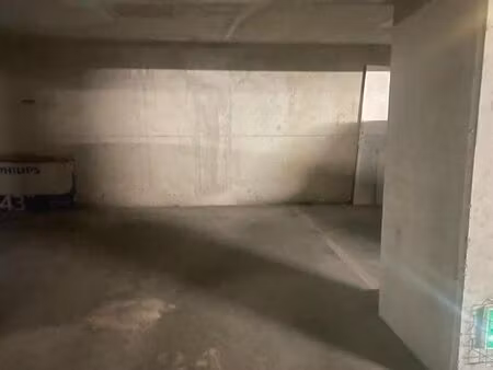 place de parking à louer - 2 mn du métro châtillon montrouge