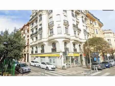 murs commerciaux à vendre