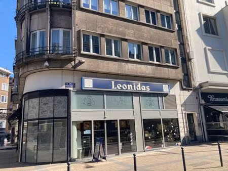 rez commercial de 65 m² de tout 1er ordre sur le bld tirou
