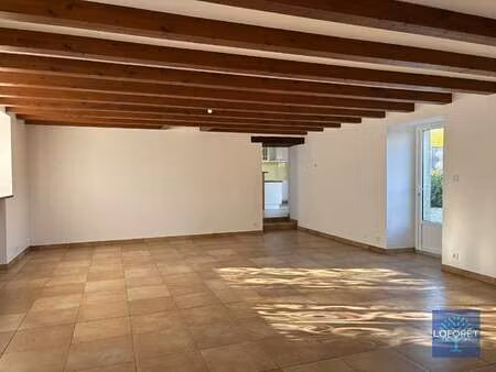 location maison à commequiers (85220) : à louer / 117m² commequiers