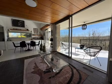 lumineuse maison d'architecte avec vue proche cosne