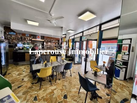 murs commerciaux à vendre