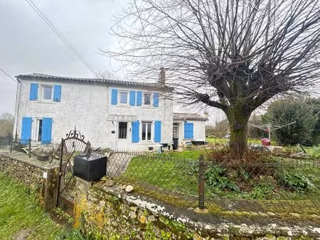 vente maison 8 pièces 104 m² bazoges-en-pareds (85390)