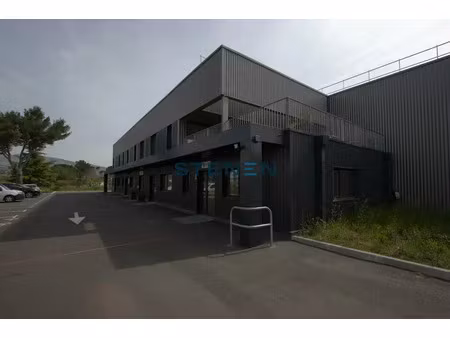 location bureau 136 m2 rousset