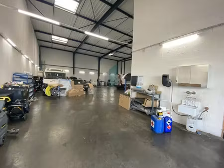 local d'activite a louer