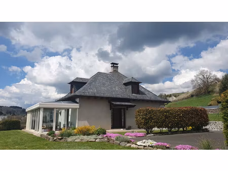 belle maison dans le cézallier