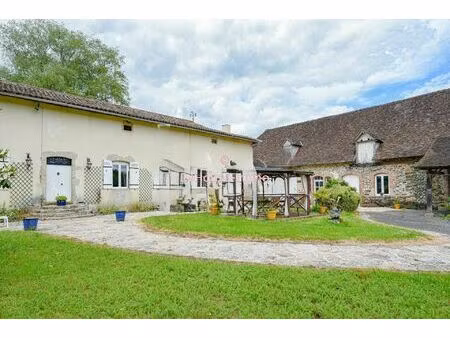 élégante longere à saint-germain-les-belles