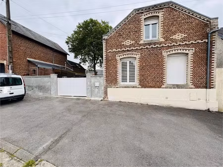 vente maison 4 pièces 120 m² à grugies (02680)  143 900 €