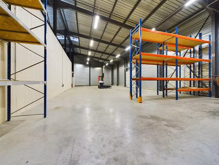 vente entrepôt / local industriel 2 pièces  565.00m²  la balme