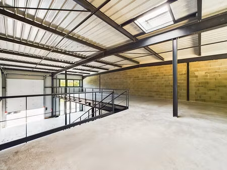 vente local d'activité 1 pièce  193.00m²  mésigny