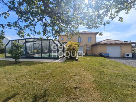 une maison familiale pleine de charme et de lumière à violay