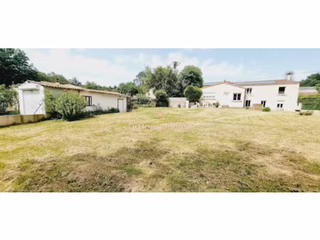 vente maison 10 pièces 234 m² à mouilleron-en-pareds (85390)  259 000 €