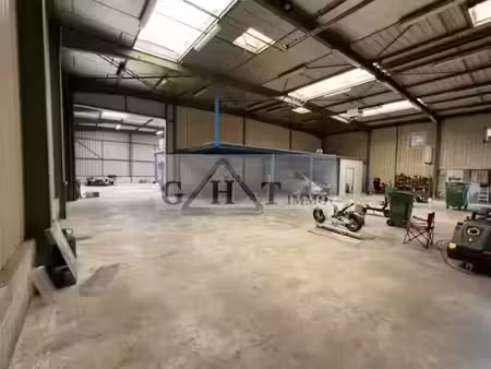 bâtiment indépendant à vendre 770 m² grigny