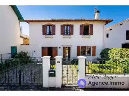 maison avec garage    7 pièces  158m²   avec atelier 15m²  j