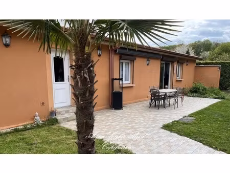 à vendre – maison de plain-pied avec dépendance aménagée  grands espaces extérieurs et str