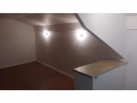 location appartement 1 pièce 26 m² à gardanne (13120)  439 €