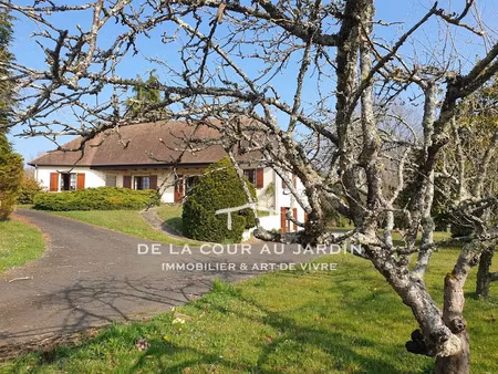 vente maison 6 pièces 170 m² à piégut-pluviers (24360)  267 750 €