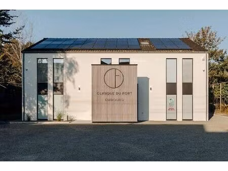 bureaux à louer à voie de l'ardenne 137 embourg (vbc69366)