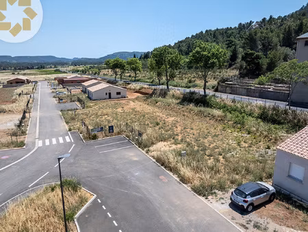 terrain à bâtir viabilisé de 1100 m2