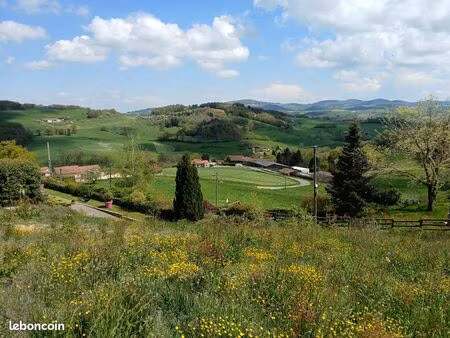 terrain constructible  calme  bien exposé .?