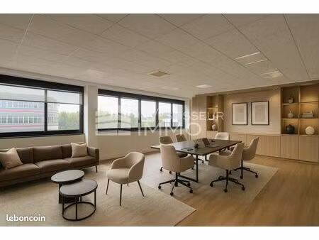 bureaux 3 000 m²