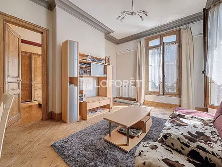 appartement t2 - 48 m2 - proche champ de foire