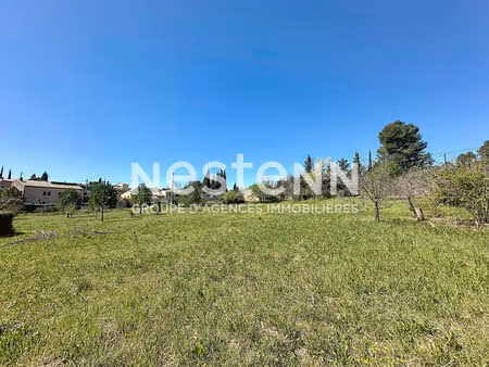 a vendre terrain constructible 2400 m2 lorgues proche village