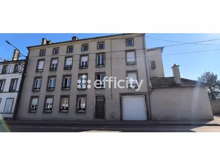 immeuble 25 pièces - 522 m²