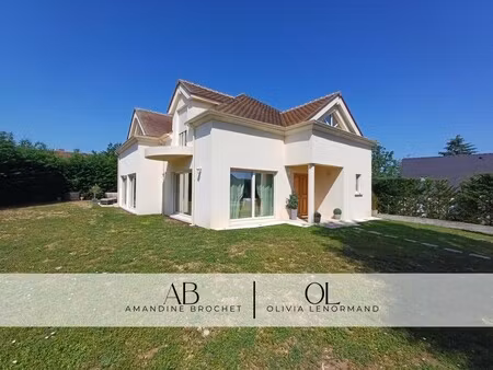 maison de luxe à vendre à mareil-sur-mauldre