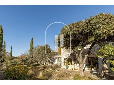 maison de luxe à vendre à gordes