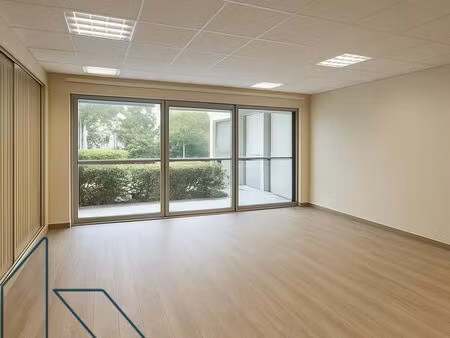 location bureau 106 m² à vannes (56000)