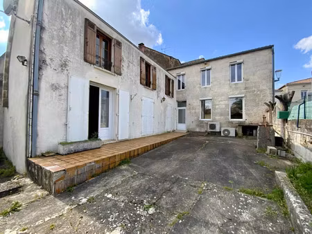 vente immeuble 430 m² saint-genis-de-saintonge (17240)