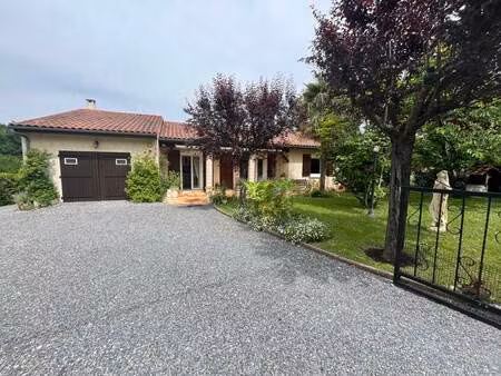 vente maison 5 pièces 89 m² la roche-chalais (24490)