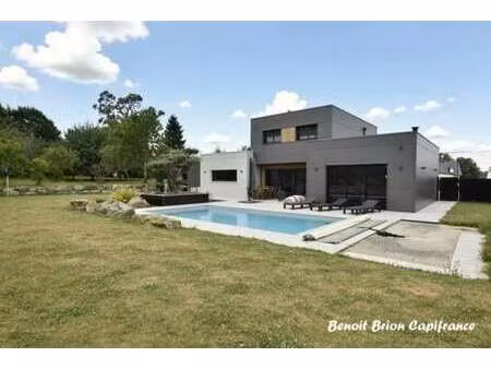 vente maison piscine à saint-étienne-en-coglès (35460) : à vendre piscine / 200m² saint-ét
