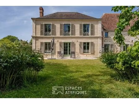 maison de charme et son jardin bucolique