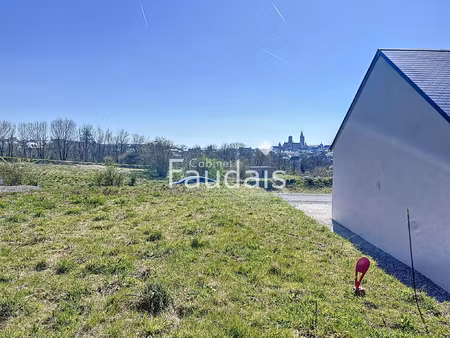 coutances  terrain à bâtir avec vue sur la cathédrale  viabi